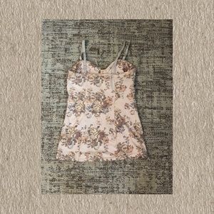 🤍Aritzia bodice tank top🤍